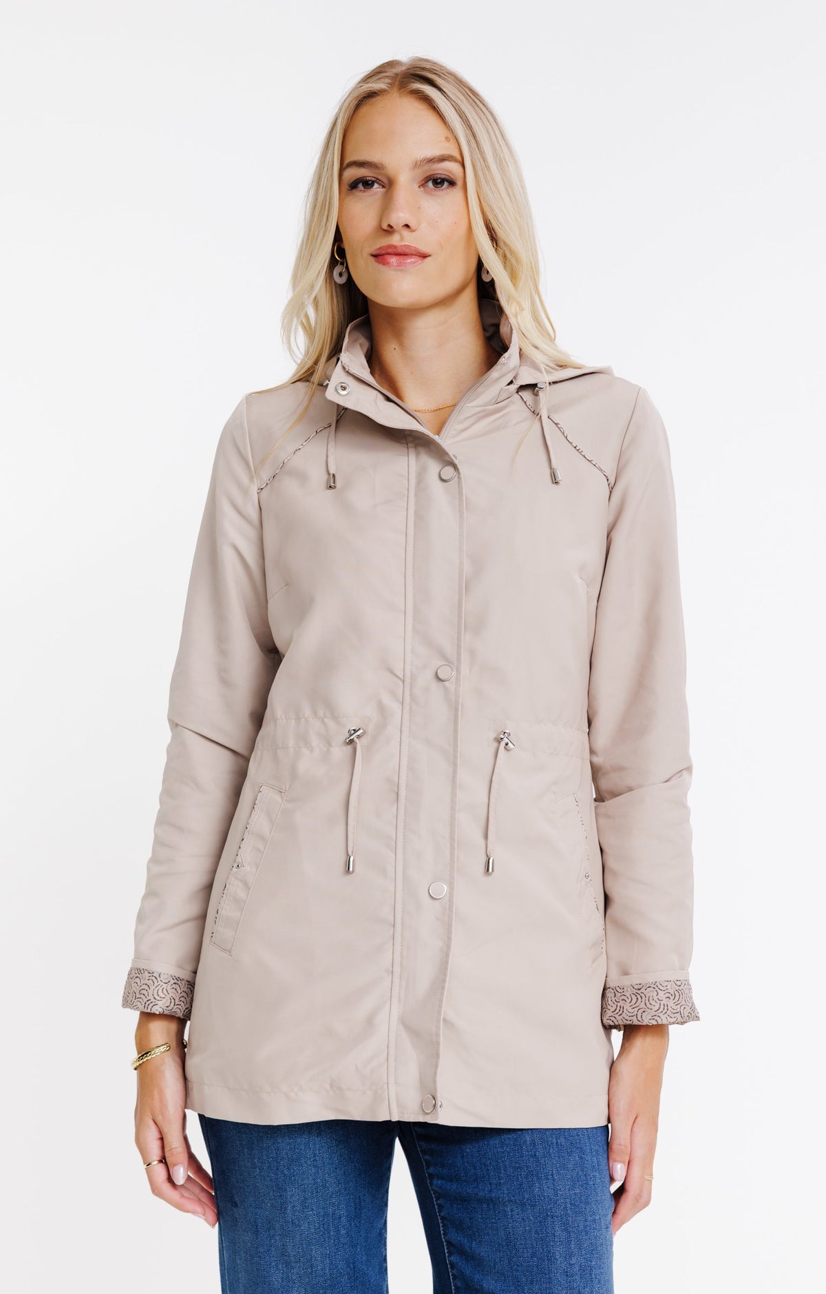 Imperméable à capuche - 1