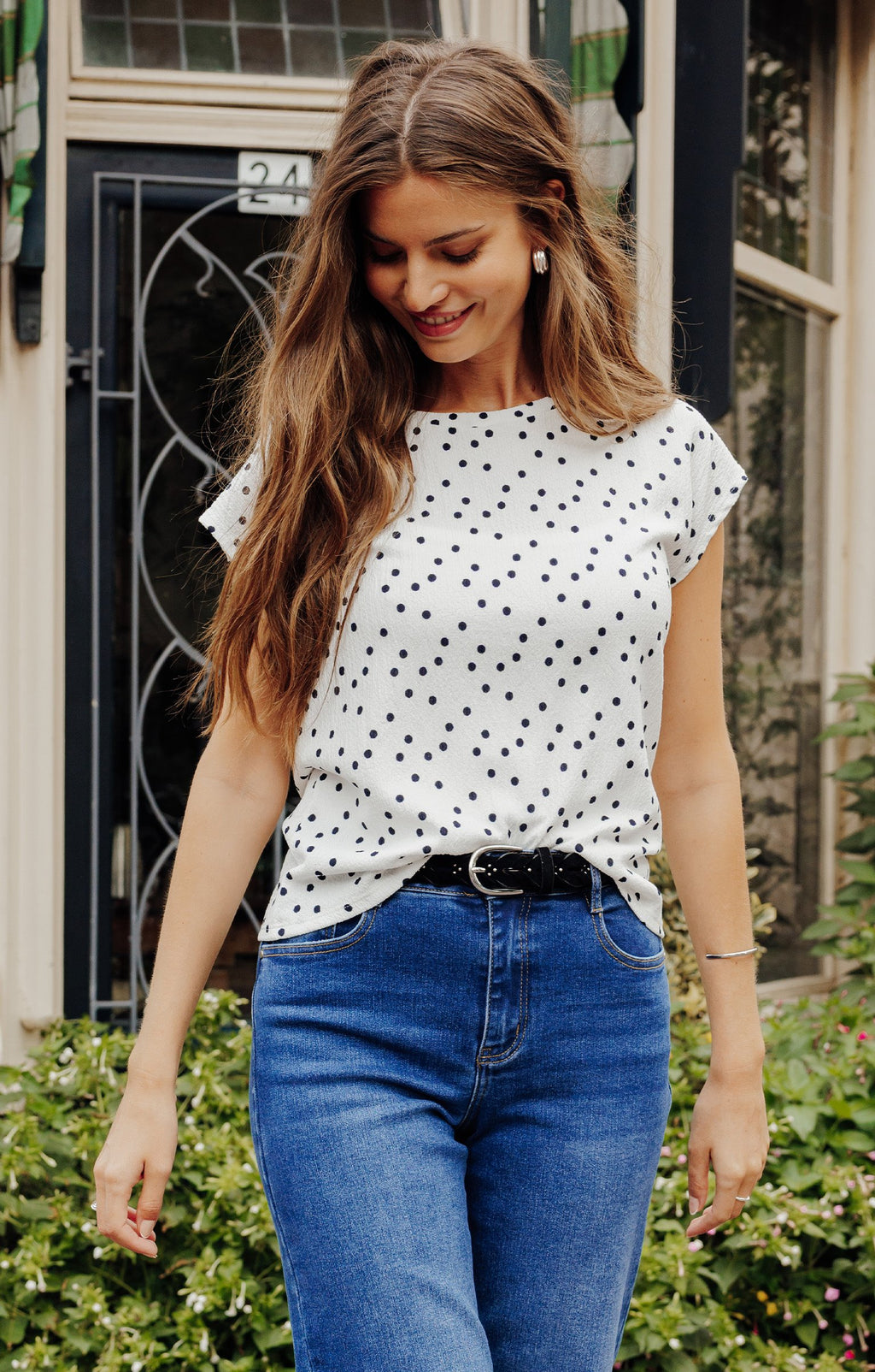 Tee-shirt à pois boutons au dos - 1